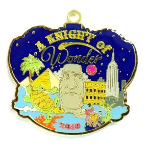 Quadratisches Golddreieck-Sport Team Emblem Medal And Cup - Product Image 3