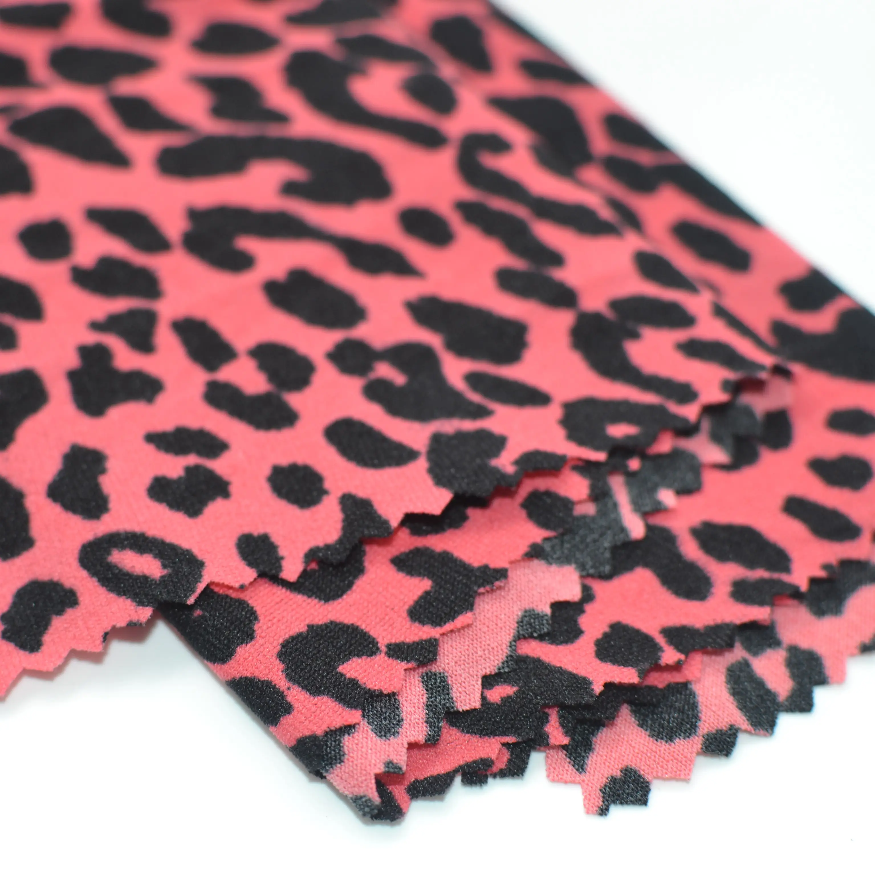 Tessuto 100 poliestere stampa digitale diretta in fabbrica leopardo tessuto 100% poliestere per <span class=keywords><strong>indumento</strong></span>