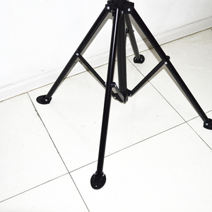 Support d'atelier de réparation de vélo en acier noir pour réparation de vélo efficace - Product Image 4