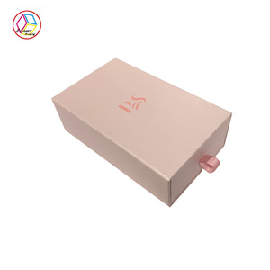 Cajas de regalo magnéticas corrugadas de terciopelo de lujo personalizadas Ventaja UV Papel de Arte de 2mm Regalos de cumpleaños de San Valentín para pequeñas empresas - Product Image 2