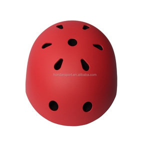 Casque de skateboard confortable de conception nouvelle, équipement de sécurité pour l'extérieur - Product Image 2