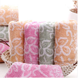Asciugamano da Bagno in Tessuto di Bambù Design Jacquard Asciugamani Jacquard <span class=keywords><strong>con</strong></span> Motivo Floreale - Product Image 4