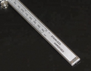 Règle à pied à coulisse numérique <span class=keywords><strong>en</strong></span> acier inoxydable 304 durable avec une plage de mesure de 100 à 300 mm - Product Image 5