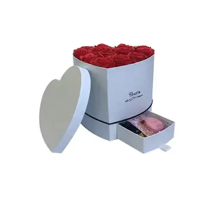Kalp şeklinde beyaz karton hediye gül şapka çiçek kutusu ile çekmece