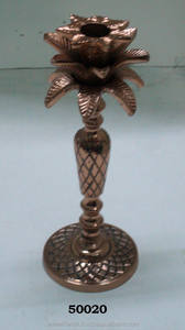 เชิงเทียนชุบทองแดงลายดอกไม้สำหรับตกแต่งบ้านคริสต์มาส - Product Image 2