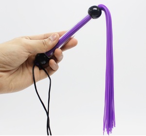 Gummist ränge Mini Tickler Flogger, Gummi peitsche mit Perlen am Griff - Product Image 2