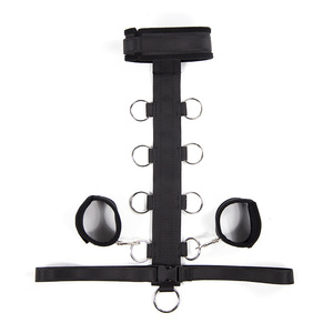 Ataduras de Neopreno Negras para Brazos con Cinturones Ajustables para Restricción de Cintura y Cuello para Juegos BDSM o Fetichistas - Product Image 1