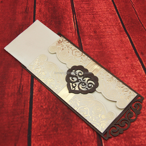 Cartão de Casamento em Madeira Cortado a Laser em Forma de Coração com Papel Pérola Atacado da Fábrica de Yiwu - Product Image 3