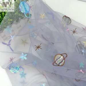Tissu de tulle à paillettes en maille brodée personnalisée sans minimum pour <span class=keywords><strong>robe</strong></span> d'été - Product Image 3