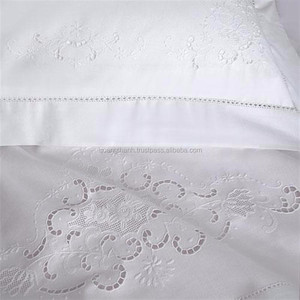 Literie en coton brodée à la main - Product Image 1