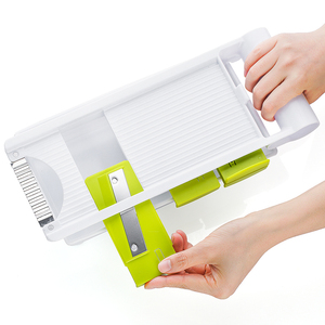 Smile Mom B406 6 en 1, Utensilio de Cocina Ecológico de Plástico, Rallador Manual con Capacidad de 1.1L, Cortador de Patatas, Rebanador, Picador en Espiral de Verduras - Product Image 5