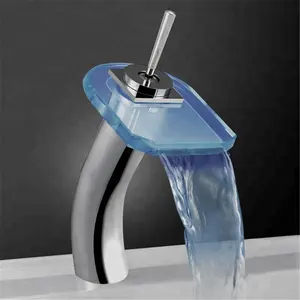 ก๊อกน้ำแบบหัวเดียวสำหรับห้องน้ำก๊อกน้ำอ่างล้างหน้าอ่างล้างหน้าพร้อมฐานโคมไฟก๊อกน้ำ LED สีเขียว