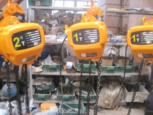 Polipasto Eléctrico de Cadena de 2 Toneladas y 240V con Factor de Seguridad de Grado B - Product Image 5