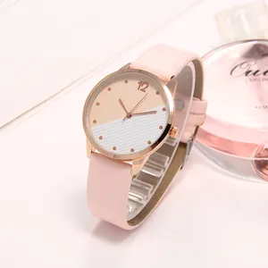 WJ-7916 Fashion Leather Cheap Women Bracelet Watches Good Looking Young Girl Ladies Watches with Bracelets China Glass Alloy 32g