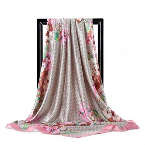 Sciarpe di seta di moda per donne scialle con stampa scialle in raso Hijab sciarpa da <span class=keywords><strong>donna</strong></span> Bandana da <span class=keywords><strong>donna</strong></span> di lusso 90*90cm di marca scialli quadrati sciarpe da <span class=keywords><strong>donna</strong></span> - Product Image 4