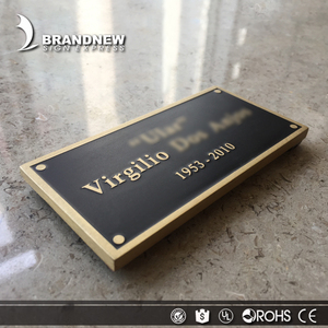 Plaques nominatives personnalisées, en laiton et métal tissé professionnel, pièces - Product Image 4