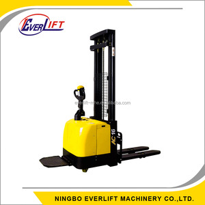 1600 kg 2000 kg <span class=keywords><strong>2</strong></span> mt <span class=keywords><strong>2</strong></span>,5 mt <span class=keywords><strong>3</strong></span>,<span class=keywords><strong>3</strong></span> mt 4 mt 4.5m5.5m 6 mt AC mit EPS CDD16 CDD20 niederhubwagen stapler mit CE - Product Image 1
