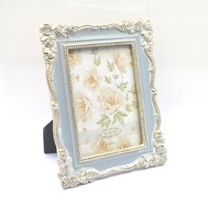 Cornice <span class=keywords><strong>Portafoto</strong></span> Ovale in Resina Oro e Argento 4x6" Fatta a Mano, Ecologica e Personalizzabile per Arredamento Casa e Tutte le Occasioni - Product Image 4