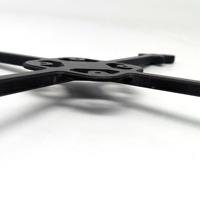 Op maat gemaakte onderdelen Uitstekende prestaties 100% koolstofvezel geweven waterdichte composiet maakmachine voor auto drone hobby op maat gemaakt