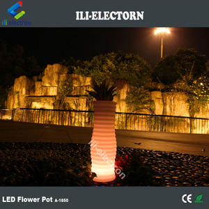 Pe البلاستيكية الإضاءة led الملونة أنيق فريد اناء للزهور - Product Image 1