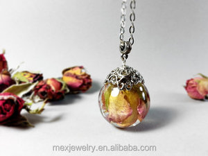 2016 Fashion Crystal clear Resin Botanical <strong>Pressed</strong> Real <strong>Flower</strong> Rosebud Pendant <strong>Necklace</strong> - Product Image 2