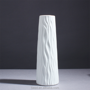 Vente flash : Vases à fleurs en céramique décoratifs de forme ronde blanche au design 3D unique - Product Image 4