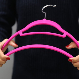 Appendiabiti Multifunzione in Velluto con Tacche Antiscivolo, Appendiabiti Colorati Floccati per Camicie, Vestiti, Armadi e Hotel - Product Image 6