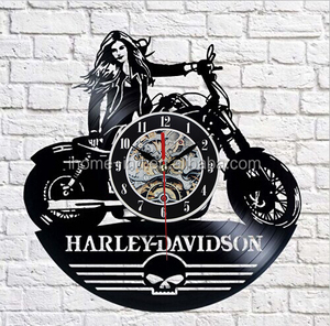 Grandes relojes de pared modernos motor y mecanismo de reloj de diseño de la muchacha de <span class=keywords><strong>vinilo</strong></span> película reloj temas (T5662) - Product Image 1