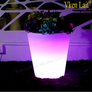 <span class=keywords><strong>Maceta</strong></span> Led grande blanca redonda cuadrada <span class=keywords><strong>gigante</strong></span> iluminada de plástico para jardín al aire libre <span class=keywords><strong>maceta</strong></span> con luz Led <span class=keywords><strong>maceta</strong></span> - Product Image 5