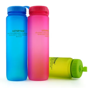 Plástico helado de colores mineral botella de agua potable con recubrimiento
