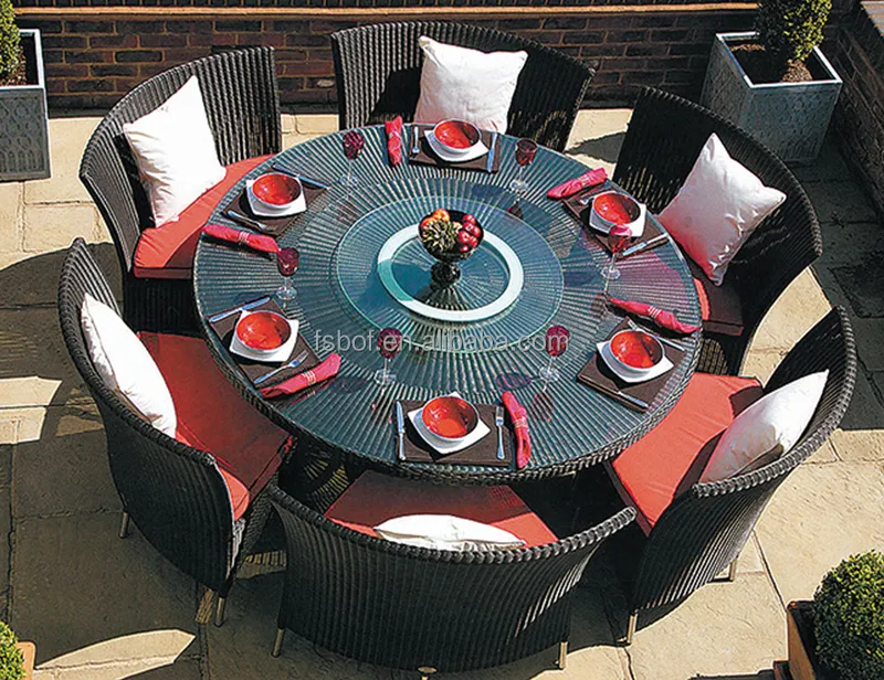 Mobili da giardino sedia da giardino in rattan nero tavolo da pranzo con piano in vetro con centro girevole e sedie set AA3005