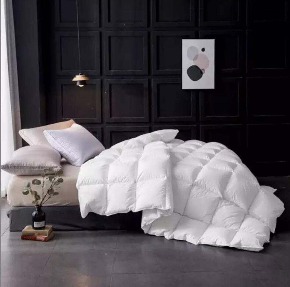 Легкое пуховое одеяло, пододеяльник с лоскутной вставкой