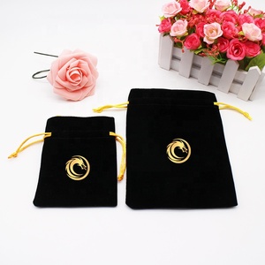 Sac doublé de satin de velours noir imprimé personnalisé pochette en velours pour lunettes de soleil avec logo rangement de bijoux sacs en velours avec cordon