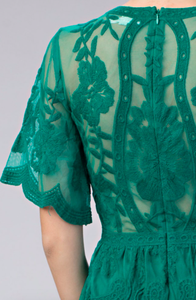 <span class=keywords><strong>Elegante</strong></span> <span class=keywords><strong>Tuta</strong></span> Intera Verde Smeraldo con Scollo Profondo a V <span class=keywords><strong>in</strong></span> <span class=keywords><strong>Pizzo</strong></span>, Realizzata su Misura per Donna - Product Image 4