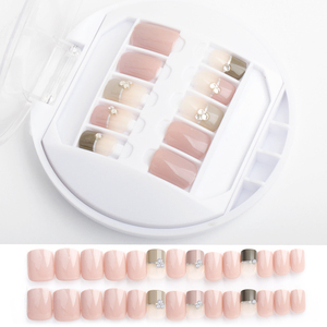 Nouvelle mode confortable doux <span class=keywords><strong>faux</strong></span> <span class=keywords><strong>ongles</strong></span> pointe <span class=keywords><strong>diamant</strong></span> carré <span class=keywords><strong>faux</strong></span> <span class=keywords><strong>ongles</strong></span> artificiels - Product Image 2