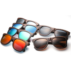 Gafas <span class=keywords><strong>de</strong></span> sol con logotipo personalizado <span class=keywords><strong>para</strong></span> hombre y mujer, lentes polarizadas <span class=keywords><strong>de</strong></span> madera negra, OEM <span class=keywords><strong>de</strong></span> fábrica - Product Image 6