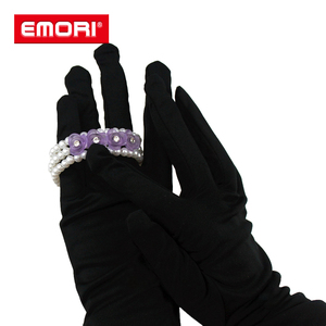 Guantes de joyería antiestáticos de microfibra negros lavables con estampado personalizado con serigrafía/impresión de sellos en caliente - Product Image 5