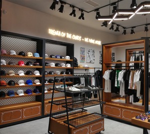 Cao cấp tùy chỉnh ưa thích gỗ hat <span class=keywords><strong>Rack</strong></span> hiển thị với phong cách cổ điển cho freestanding cho kệ và mũ Bộ sưu tập - Product Image 3