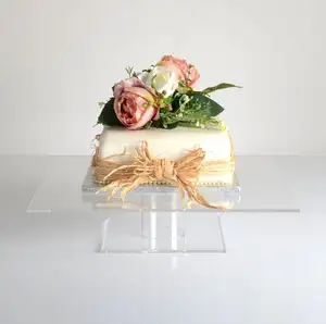 Square Acrylic Pedestal Acrylic Cake Stand For Wedding Party