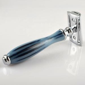 Cổ Điển <span class=keywords><strong>Laser</strong></span> Tùy Chỉnh Thiết Kế Mới Nhựa Màu Xanh Xử Lý Kim Loại Thân Thiện Với Môi Barber Double Edge <span class=keywords><strong>Blades</strong></span> Cạo Saftey An Toàn Dao Cạo - Product Image 4