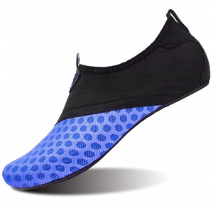 Mens Swim Scarpe di Acqua A Piedi Nudi Aqua Calzini per la Spiaggia Piscina Surf Yoga Scarpe