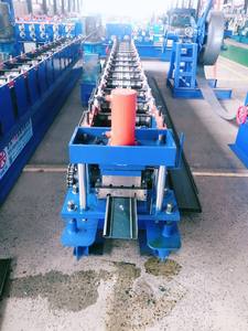 Machine automatique de formage de carreaux de panneaux à froid pour pont froid Machines pour matériaux de construction en <span class=keywords><strong>acier</strong></span> pour la fabrication de rouleaux de revêtement de sol - Product Image 3