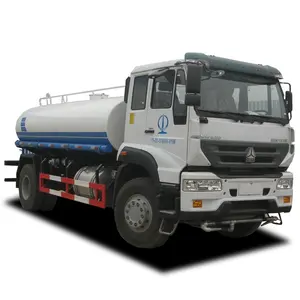 SINOTRUK 10000-12000liters watering car,6 wheel Road greening sprinkler of city,midsize municipal Landscaping water tank truck