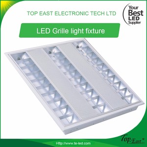 600*600 1200*600 Lumière LED de calandre <span class=keywords><strong>T5</strong></span> montée en surface pour un taux de réflexion élevé - Product Image 3