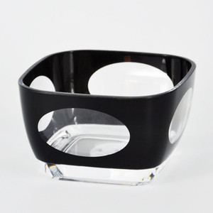 Ensemble de vaisselle 4 pièces en plastique noir au design unique et simple - Product Image 5