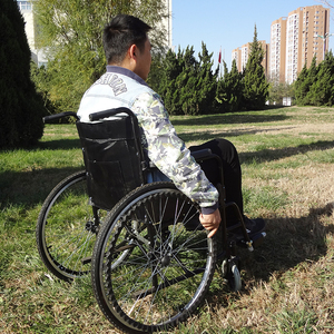 ISO estándar transpirable ambulancia útil negro puro ruedas - Product Image 3