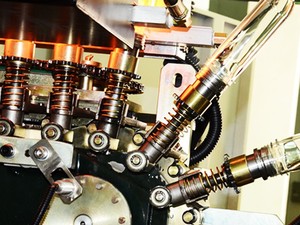 자동 고속 플라스틱 병 블로워 <span class=keywords><strong>PET</strong></span> 병 제조 기계 모터 스트레치 몰더 (24XS) 액체 포장 기계 - Product Image 3