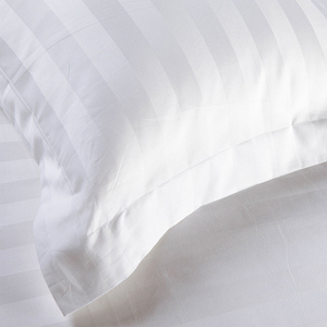 Selimut Penutup <span class=keywords><strong>Hotel</strong></span> Rumah Mewah Putih Set Tempat Tidur Ukuran King 3Cm Seprai Tempat Tidur Bergaris Seprai 100% Katun dan Selimut Penutup