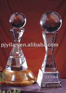 Elegante cristal trofeo de <span class=keywords><strong>la</strong></span> copa, bola de cristal en <span class=keywords><strong>el</strong></span> trofeo, copa de cristal - Product Image 1