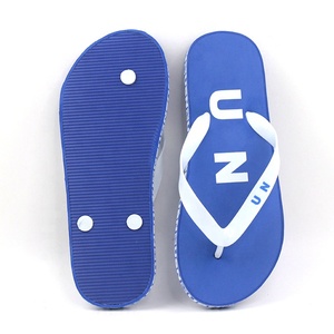 Personalizza il commercio all'ingrosso del regalo di estate unisex uomini pvc flip flop <span class=keywords><strong>blu</strong></span> di spessore suola flip flop eva all'aperto uso della spiaggia pantofola con il lato stampa - Product Image 5